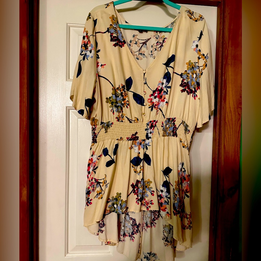 2XL high low v neck blouse